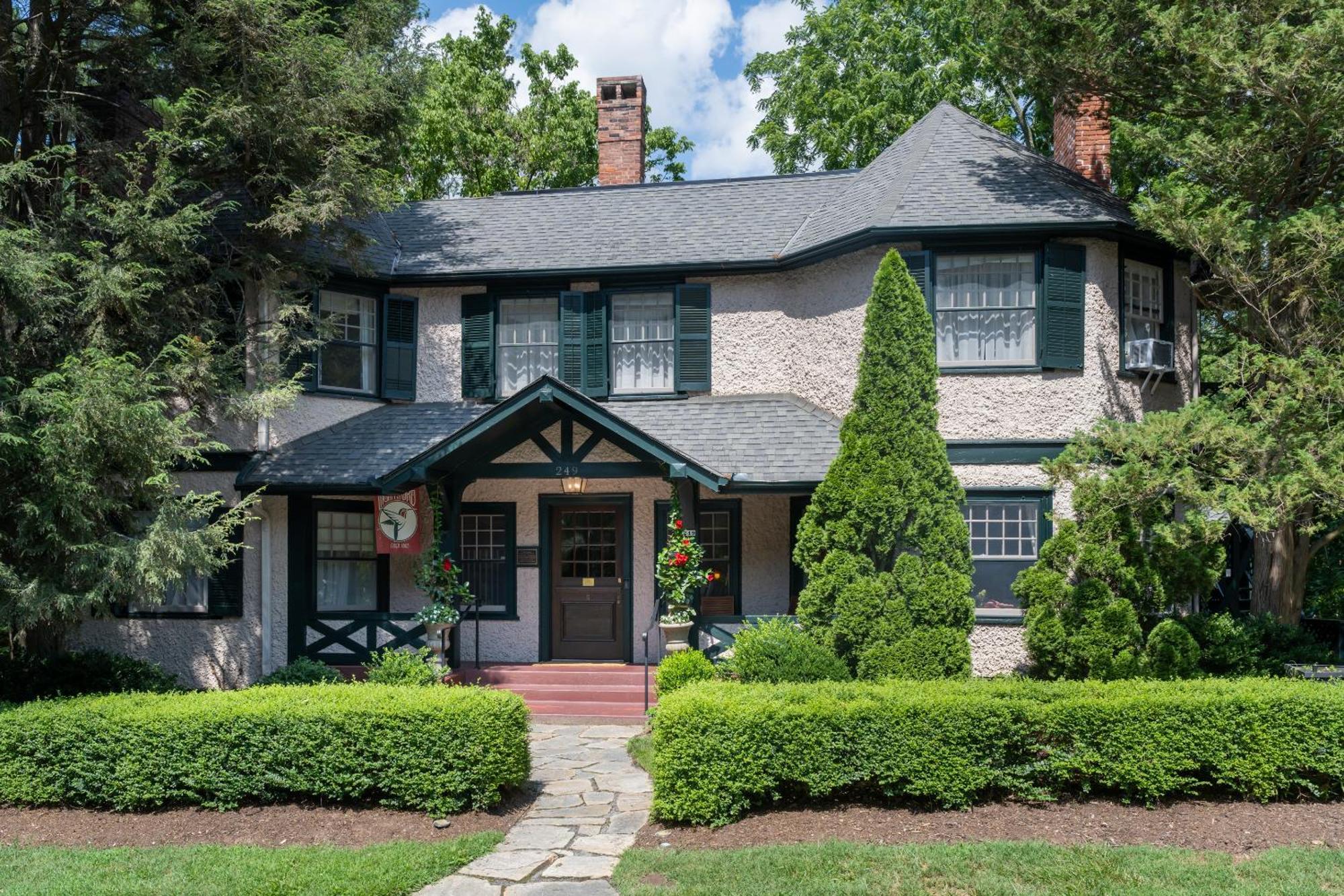 Pinecrest Bed & Breakfast Asheville Exterior foto
